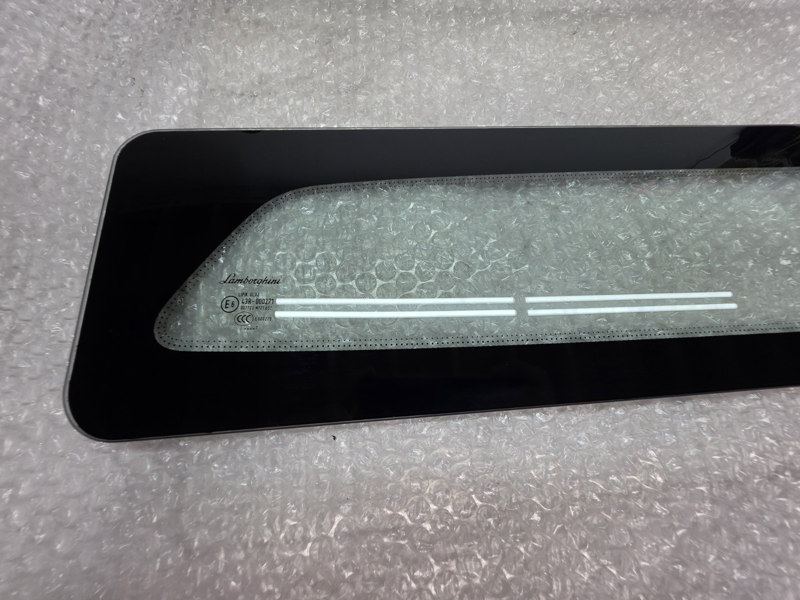 LAMBORGHINI AVENTADOR REAR BACK WINDOW GLASS OEM 476845501A