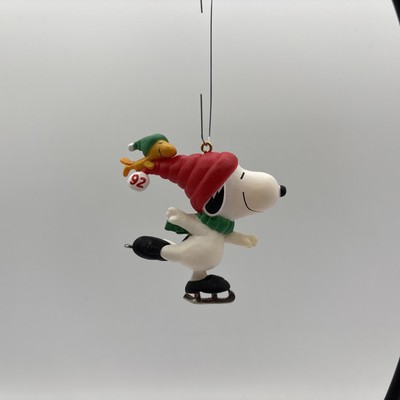 Hallmark Keepsake Ornament Dated 1992 Snoopy And Woodstock Handcrafted