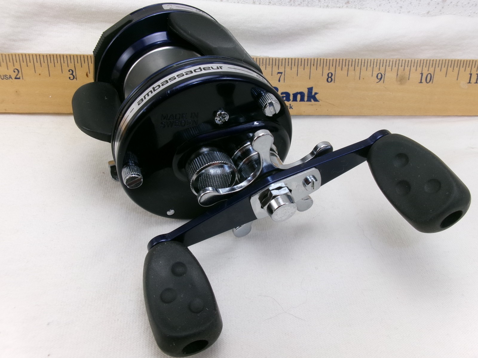 Abu Garcia 5600C4 High Speed Casting Reel, Dark Blue