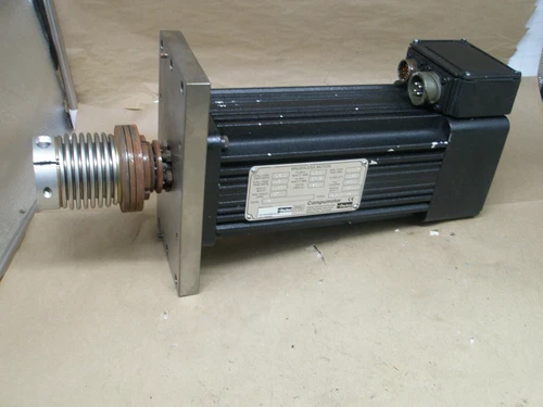 PARKER BRUSHLESS SERVO MOTOR 620  CS*APEX620-MO-25 VOLTS 230 RPM 3700