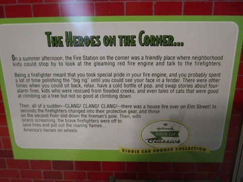 Hallmark Kiddie Car Corner Collection Fire Station #1 Ltd Ed. 1999 Door Opens - Picture 10 of 15