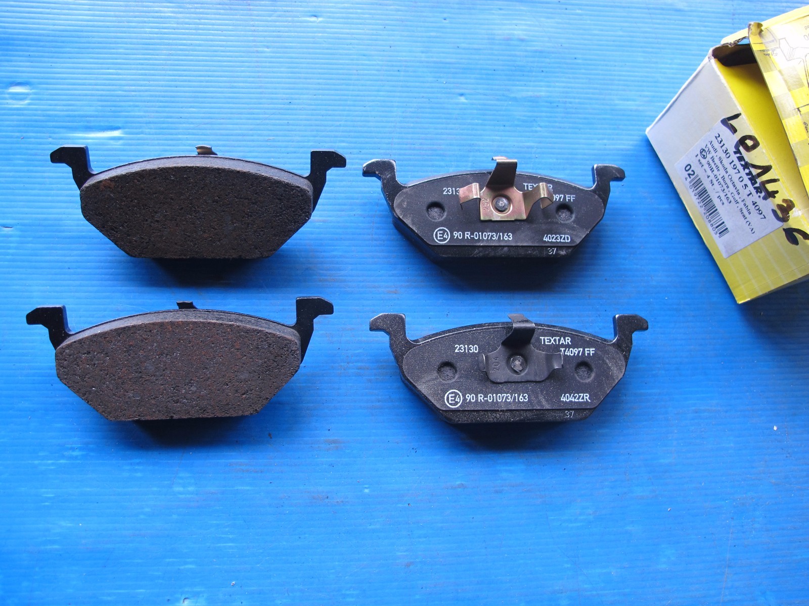 Plaquettes de freins avant Textar auto pour Audi A1 A3 et Seat Ibiza Leon
