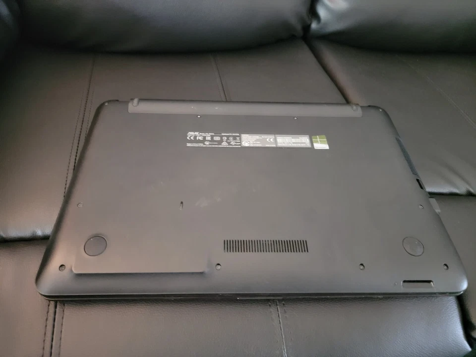 ASUS VivoBook X541UA 15.6 inch (1TB SSHD, Intel Core i7 8th Gen. 1.8 GHz, 8 GB) - Image 3 of 3