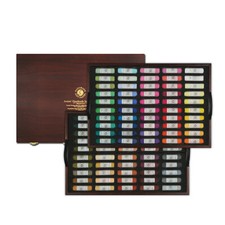 Mungyo Gallery Artists Handmade Soft Pastels Set of 100  Wood Case Set