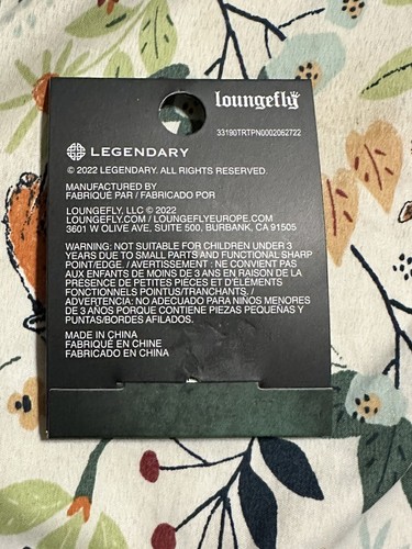 LoungeFly Trick 'R Treat Sam Chibi Emaille Pin - Bild 3 von 3