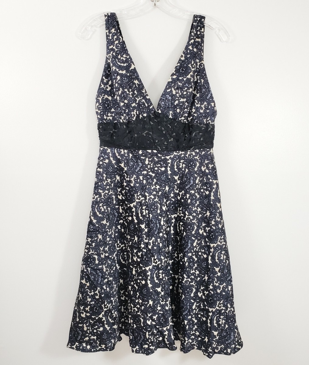 green emerald velvet dress Tahlia Embroidered Floral Lace Dress in Navy Blue main image 0