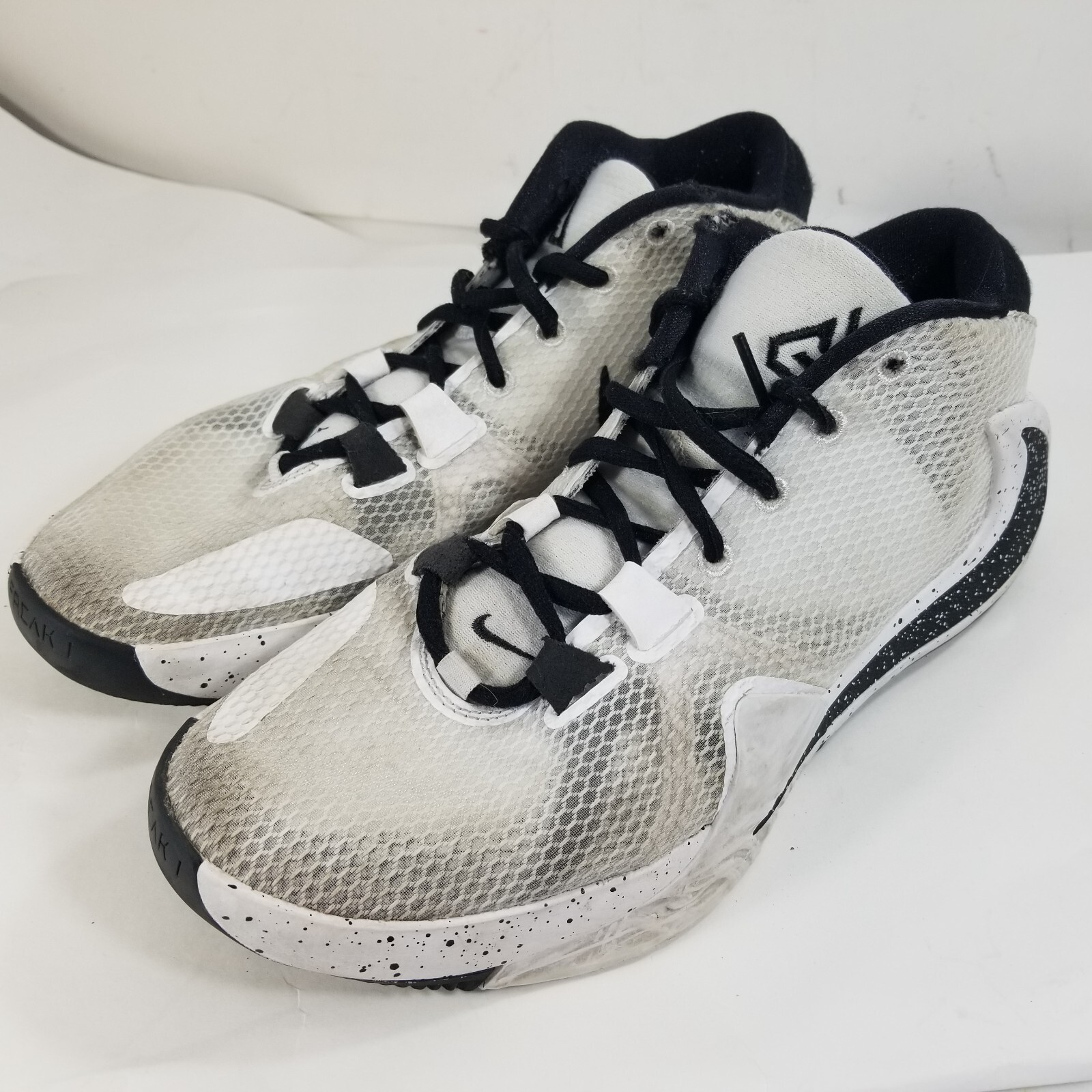 Nike Zoom Freak Oreo White BlackUS MEN