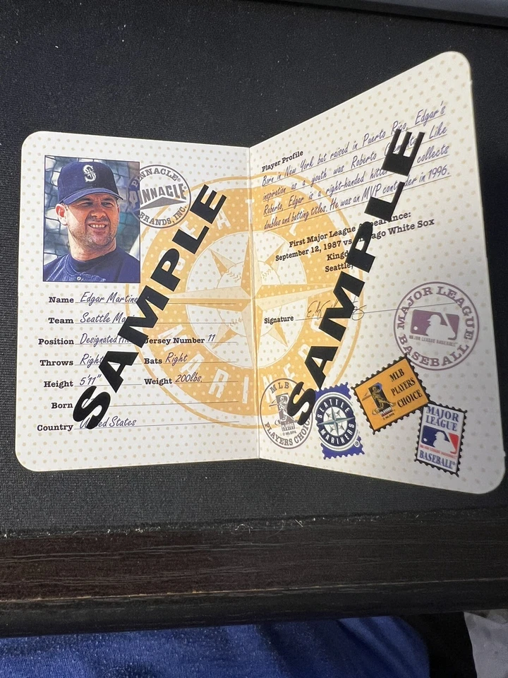 1997 Pinnacle Passport to the Majors Sample Edgar Martinez #10 HOF - Image 2 of 3