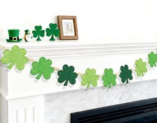 St. Patrick' s Day Wooden Shamrock Garland Hanging Banner Irish Green Clover Woo