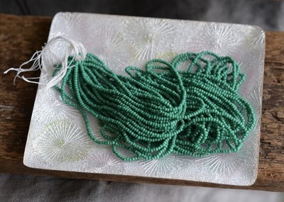 Vintage Seed Beads Teal Green Opaque, 20bpi, 7g, 1950s Czech