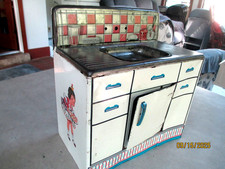 Vtg Childs Wolverine Play Tin Kitchen Sink W/Cabinet as is