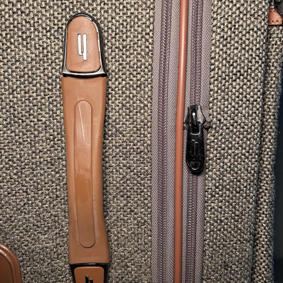 Hartmann Tweed Rolling Expandable Luggage Large 24X15X11 Double Extending Handle - Image 4 of 4