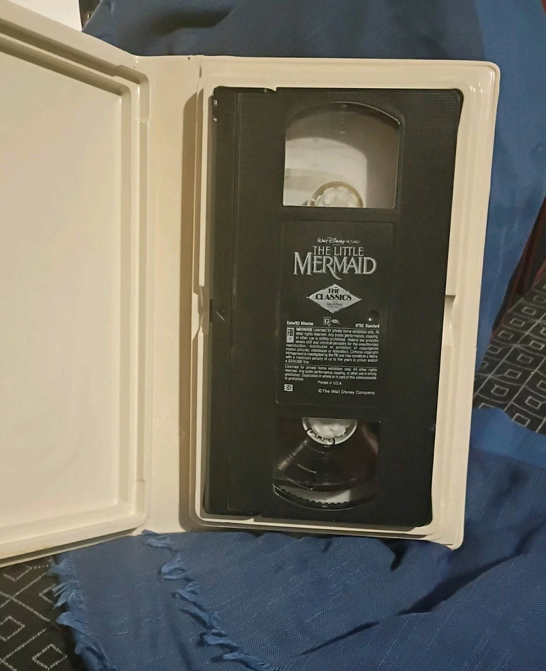 The Little Mermaid BANNED VHS cover, 1989, Black Diamond Collection Walt Disney - Image 2 of 4