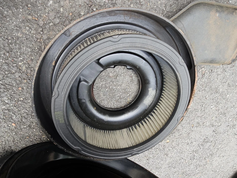 1988-1994 CHEVROLET C/K 1500 2500 SILVERADO BLAZER AIR CLEANER FILTER ASSEMBLY - Image 4 of 4