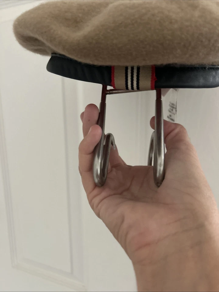 Burberry Niña Talla 4Y-6Y Ciervo Bordado Arco Lana Boina Sombrero Cuero Borde Niños Foto 4 de 4