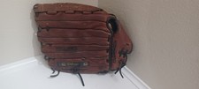 Wilson A1561 SC5 Right Baseball Glove Staff Classic 13.5" Broken-in Soft Leather