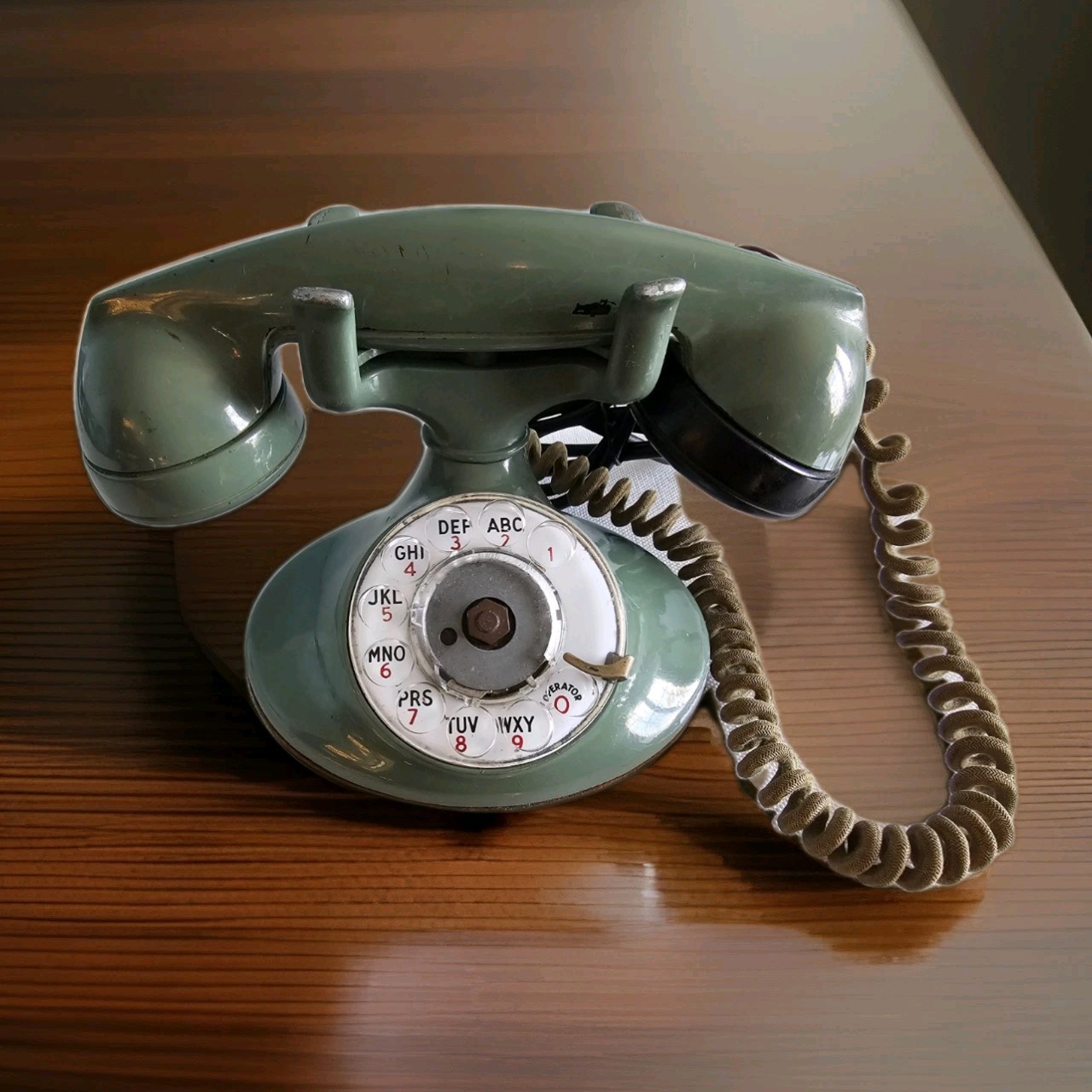 Vintage MOSS GREEN Bell System Western Electric F1 Cradle Phone D1 Oval Base USA