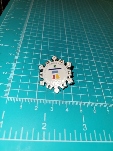 2010 VANCOUVER OLYMPIC Snowflake WINTER GAMES SOUVENIR LAPEL PIN HAT - Picture 5 of 8