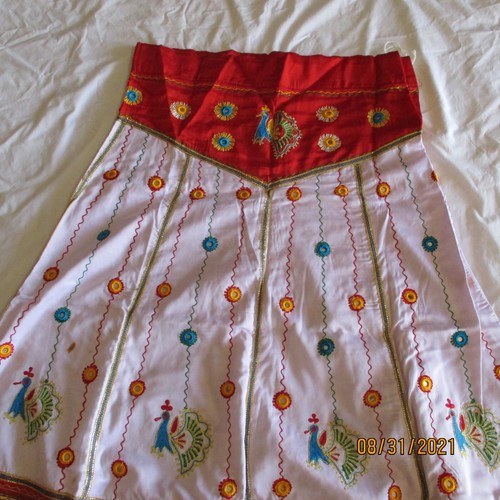 WHITE Gold DAZZLING Skirt 16 PEACOCKS LENGHA Sari WEDDING SKIRT 42" Waist Medium - Picture 4 of 7