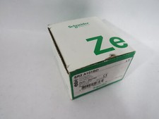 Schneider Electric SR2A101BD Compact Smart Relay w/Display 10I/O 24VDC NEW