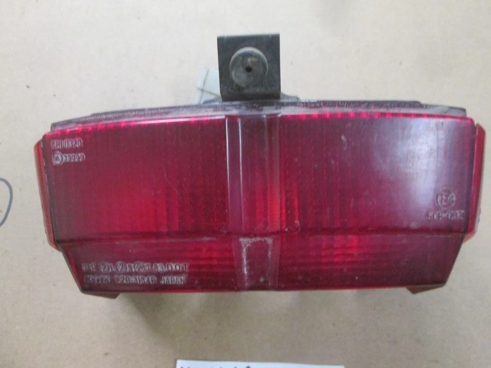Conjunto de unidad de luz trasera Yamaha 1984-1993 FJ1100 FJ1200 47M-84710-60-00 PROBADO Foto 4 de 4
