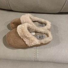 womens slippers size 6