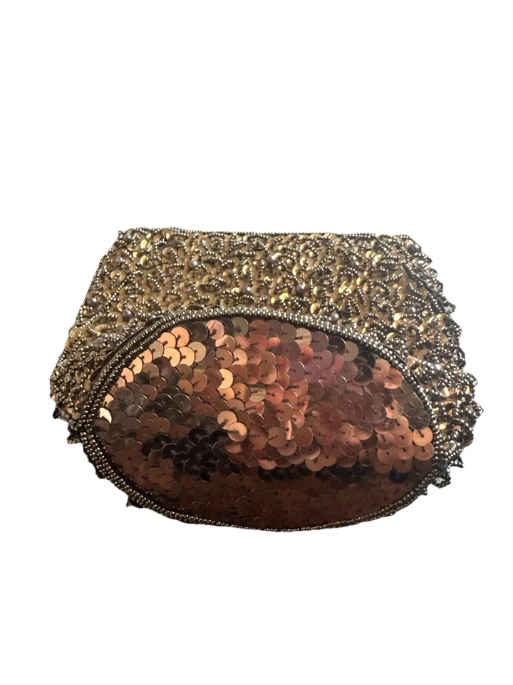 Винтажная вечерняя сумка La Regale с бисером и блестками — бронза/золото 1980–1990-е б/у в отличном состоянии - Изображение 3 из 4