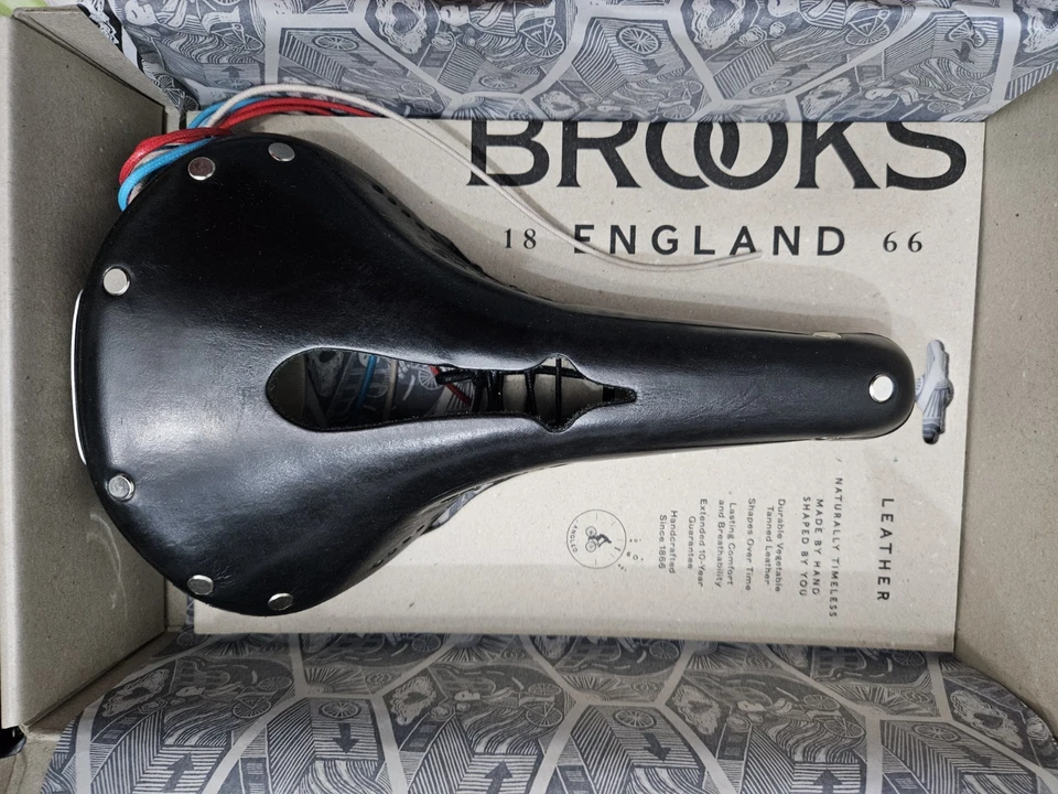 Selle Luxe BROOKS B17 IM CARVED BLACK Cuir Velo Vtc Vtt route 100% NEUF - Photo 3/4