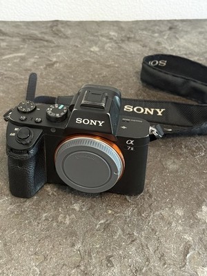 Sony Alpha a7 II 24,3 MP Spiegellose Systemkamera - Schwarz Body Nur Gehäuse