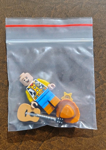 Lego Toy Story Minifiguren - Woody und Buzz Lightyear mit Zubehör - Bild 7 von 14