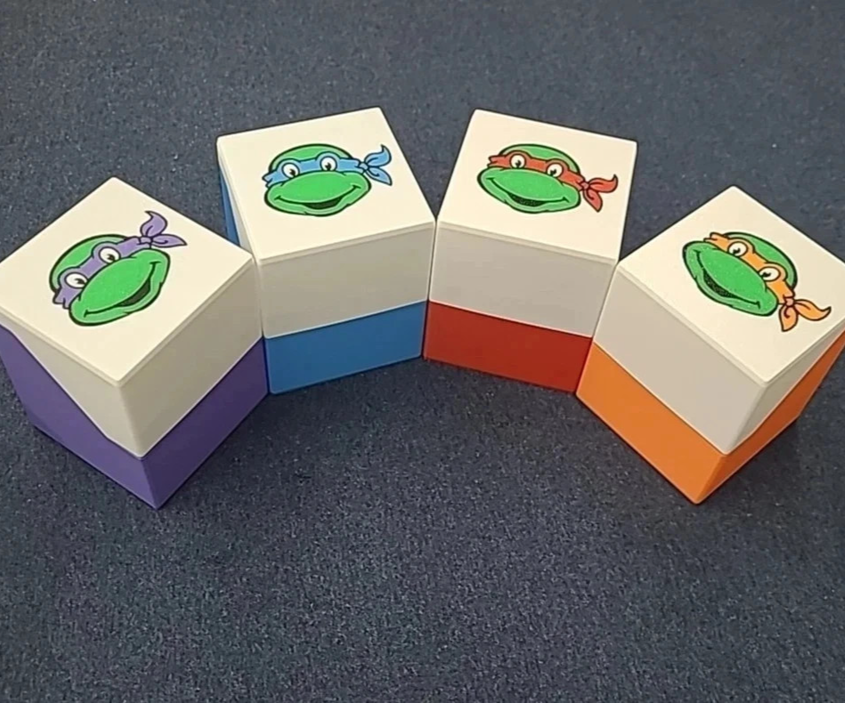 Teenage Mutant Ninja Turtles deck box - holds 100 sleeved cards