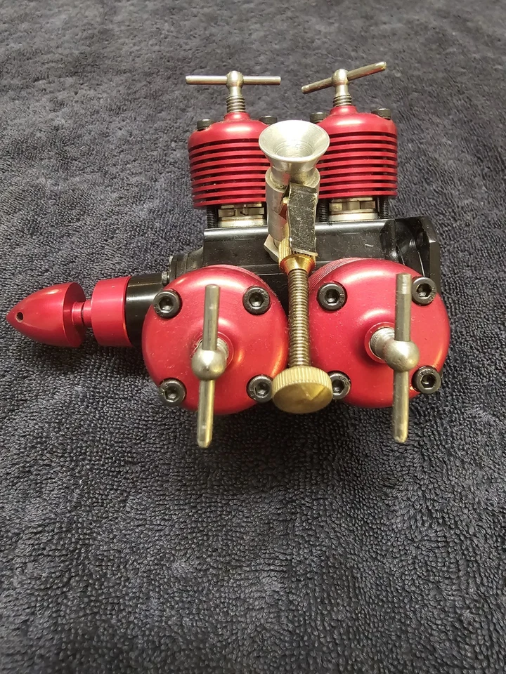 Clamo Shadow Prototype V4 10cc Model Diesel Engine - Image 3 of 4