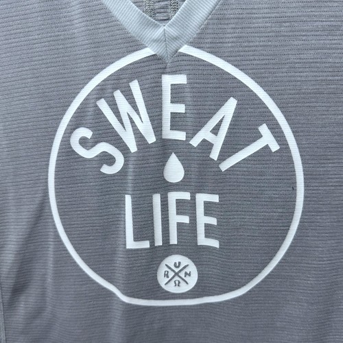 Lululemon Size 6 Sweat Life Gray Athletic V-Neck Running Shirt Ruched Graphic - Picture 3 of 10