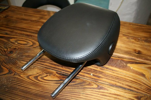 Porsche Cayenne Headrest Front Left Black - Picture 2 of 7