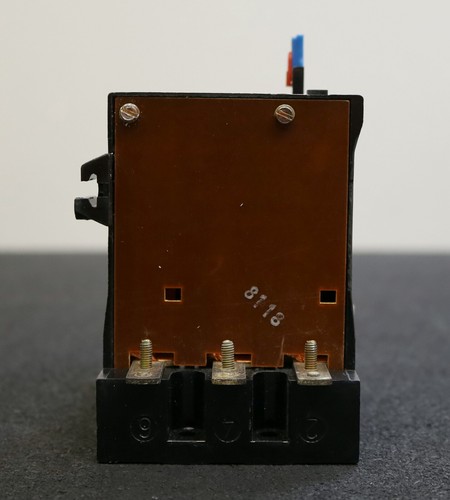 ABB / BBC Thermisches Überlastrelais T105 DU105 70-105A Ue = 250 / 380 / 500V - Picture 5 of 8
