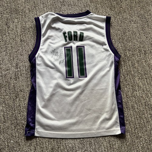 Vintage Reebok TJ FORD #11 Signed Auto Milwaukee Bucks Jersey Youth M Giannis