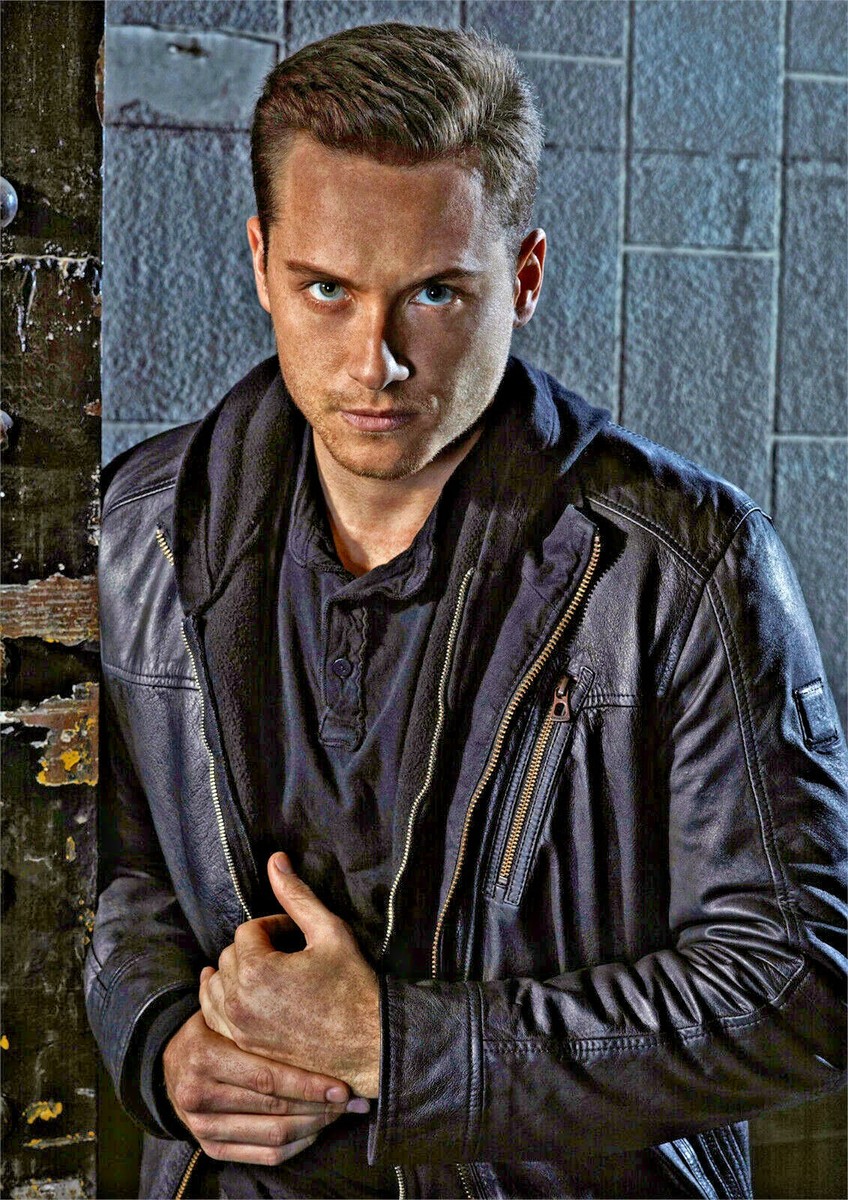 Chicago Jay Halstead Jesse Lee Soffer Art POSTER UK