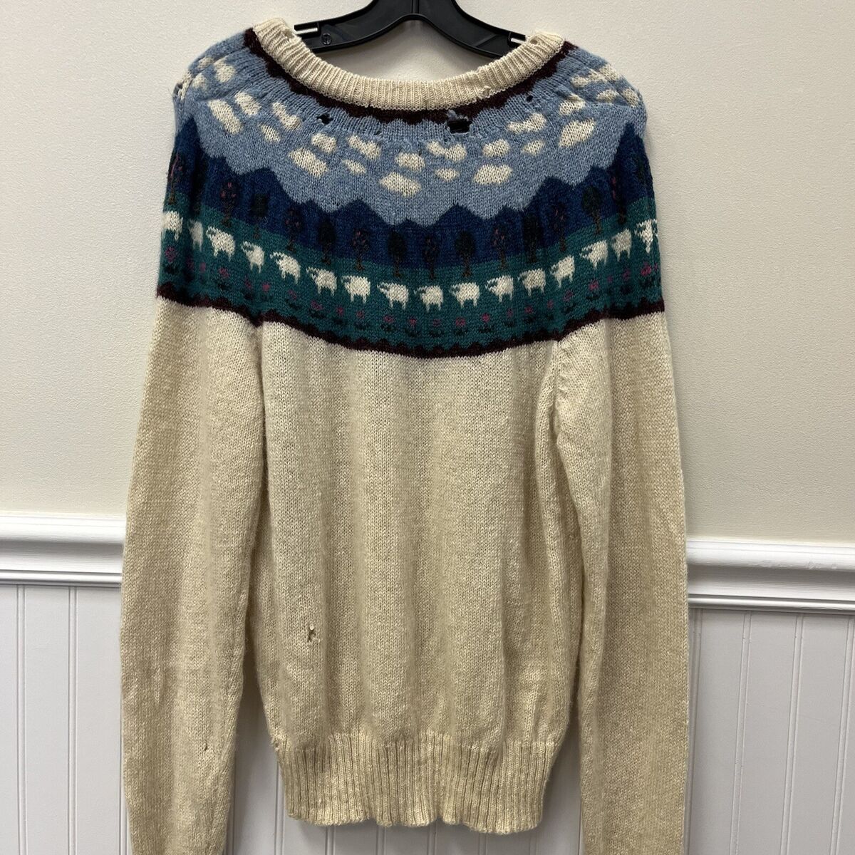 Vintage THRASHED The Woolrich Woman 100% Wool Sheep Sweater Vintage THRASHED The Woolrich Woman 100% Wool Sheep Sweater