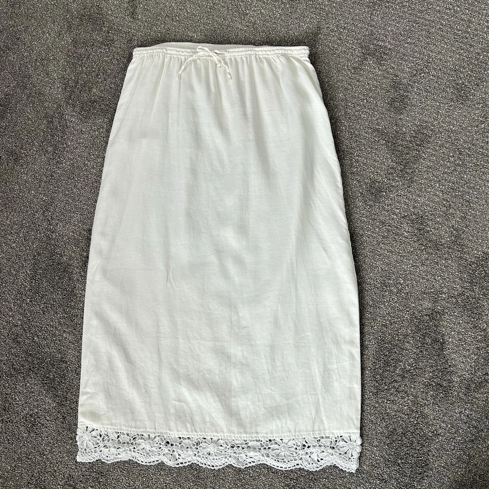 Vintage White Linen Maxi Skirt XL w/Crochet Hem- Boho Cottagecore Festival Flowy