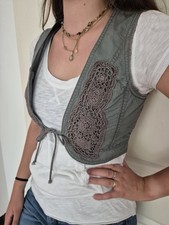 Bolero Weste Jäckchen Khaki grün Spitzen Besatz Gr. 38 von Street One