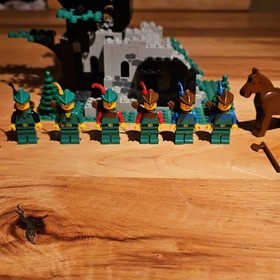 LEGO Castle: Camouflage Outpost (6066)