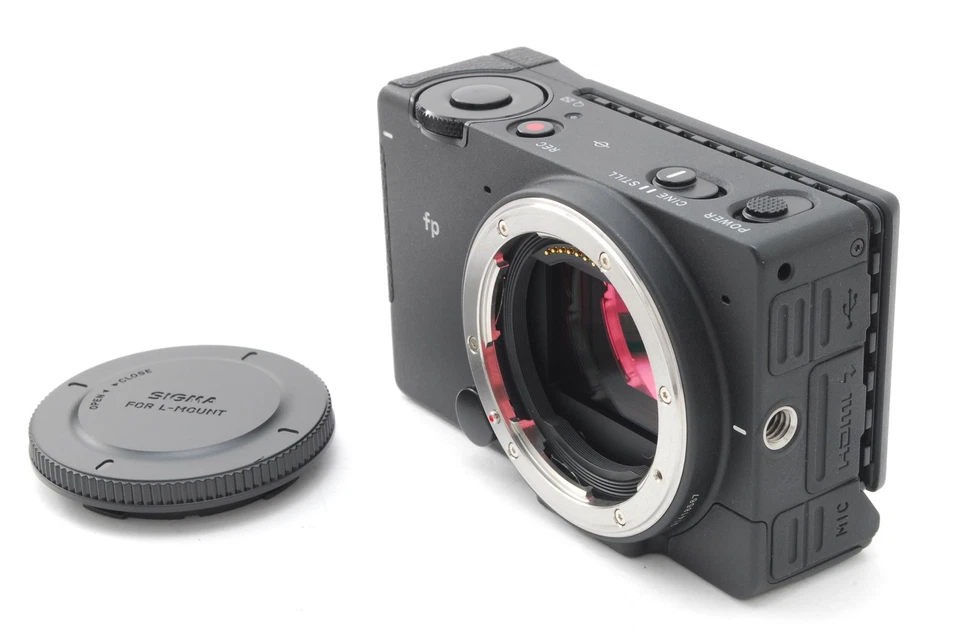 MINT [US Duty Included] Sigma fp 24.6MP Body Only Mirrorless Camera Black Japan - Image 3 of 4