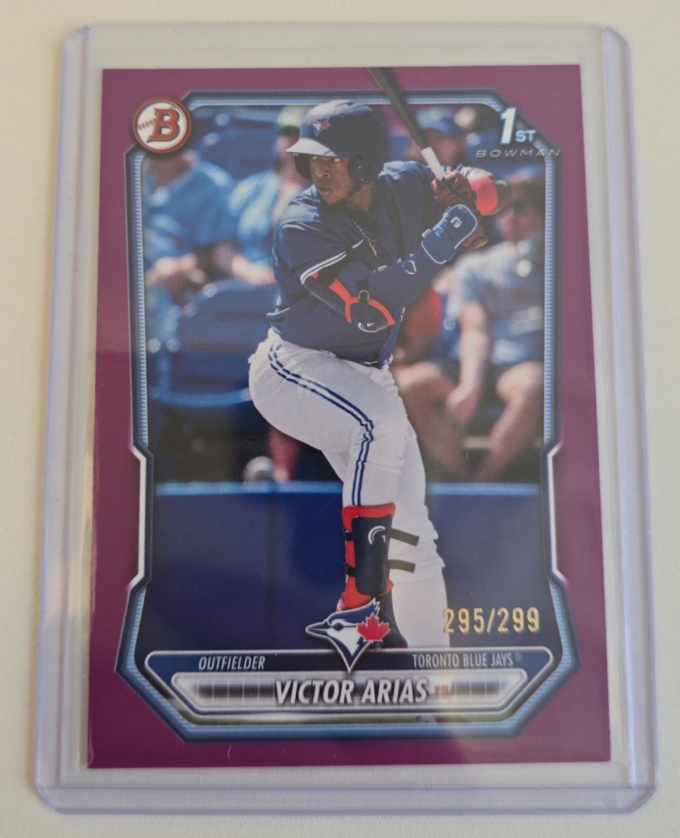 2026 Bowman Victor Arias #BP-29 Fuchsia Border 295/299 1st Prospect Blue Jays
