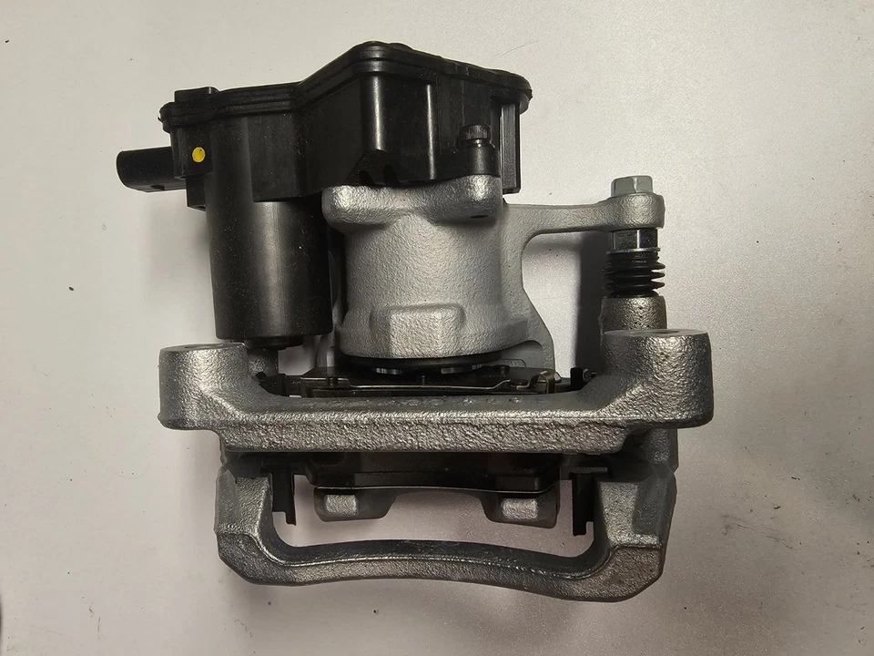 HYUNDAI 2022-2025 MONTAJE PINZA FRENO DISCO PASAJERO TRASERO DERECHO OEM Foto 2 de 3