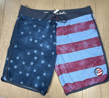 Travis Mathew Swim Trunks Board Shorts Mens 40 Blue Swimwear USA Flag Beach