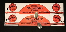 VTG ORIGINAL PIKE AND BASS SPINNERS 2 PCS NEW ON ORIGINAL CARDS STRIKE MASTER