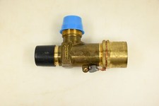 Henry 527 Angle Relief Valve  1/2" MPT x 5/8" Flare New