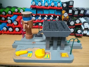 thomas the tank engine coal loader