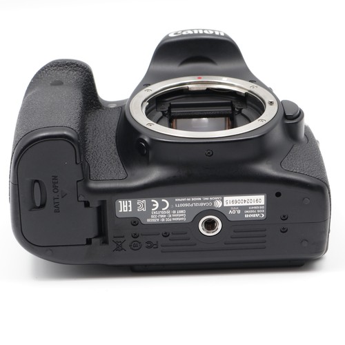 Canon EOS 70D 20.2MP Digital SLR Camera (Shutter Count 31168) - Picture 9 of 10