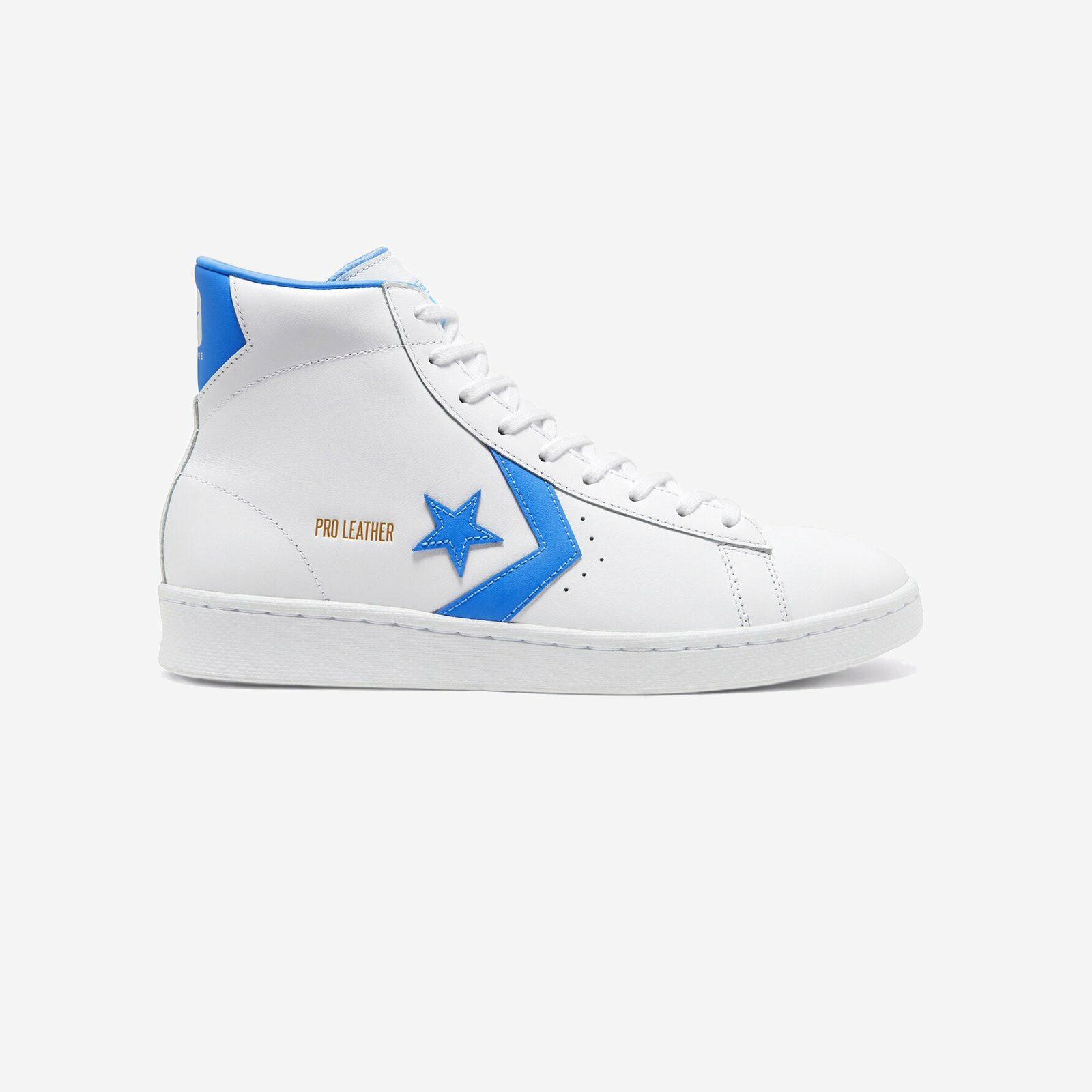 yellow platform pumas